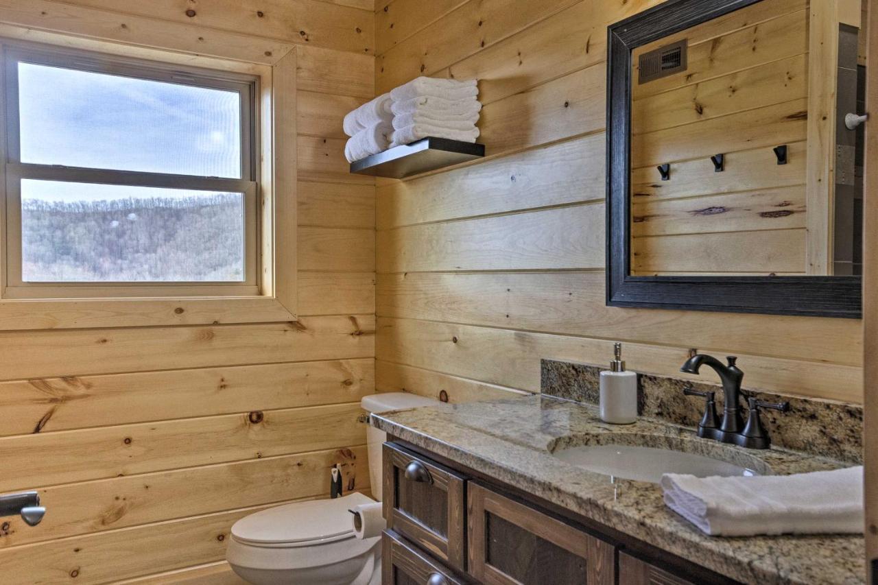 Hilltop Cabin On 5 Acres With Hot Tub And Waterfall! Bryson City Exterior foto
